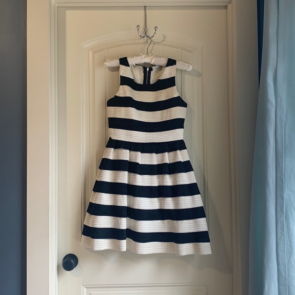 Black and white striped dress 🖤🤍